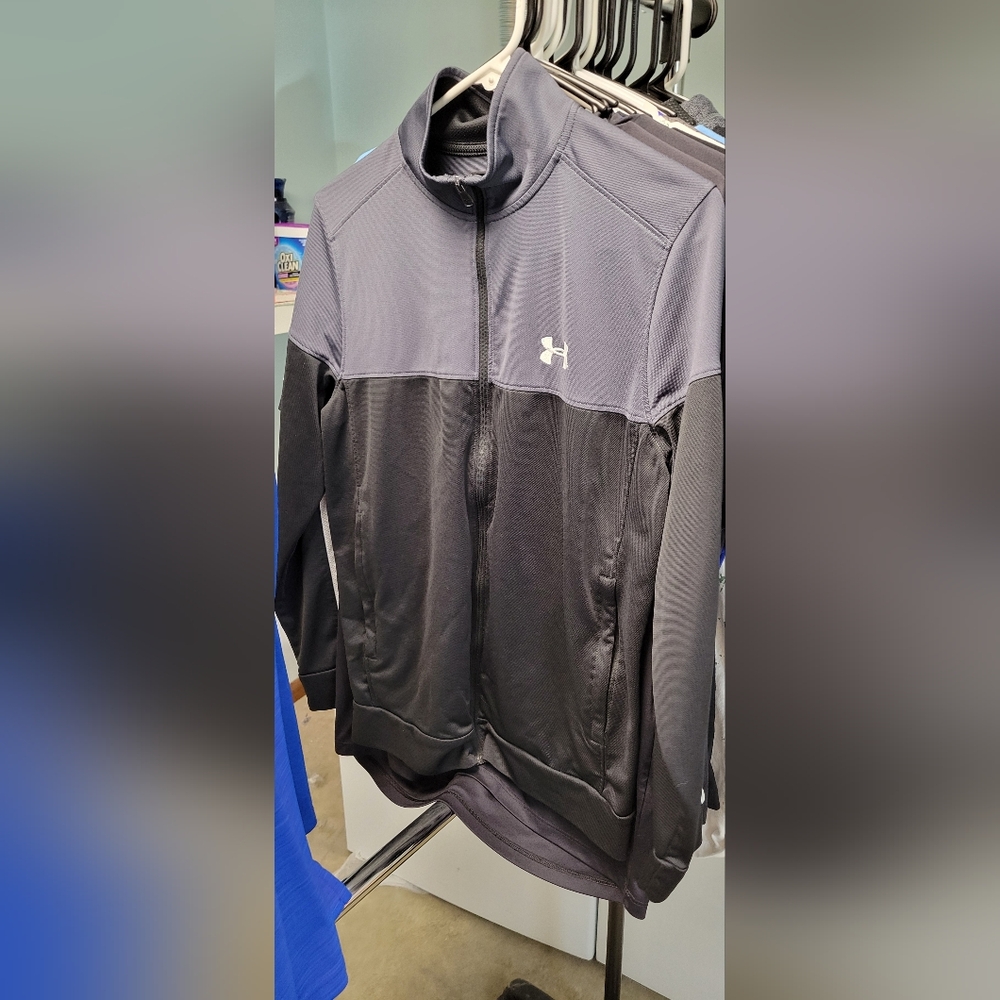 Men's Small Under Armour Full Zip Jacket EUC
